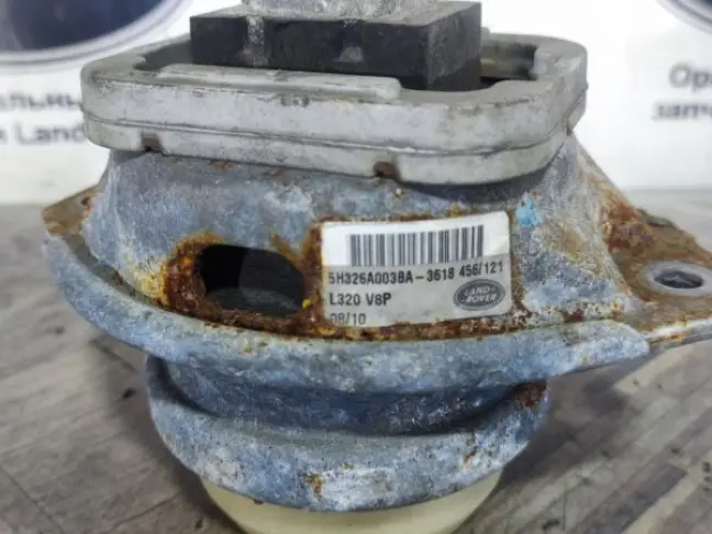 Подушка двигателя Land Rover Sport L320 5.0 510