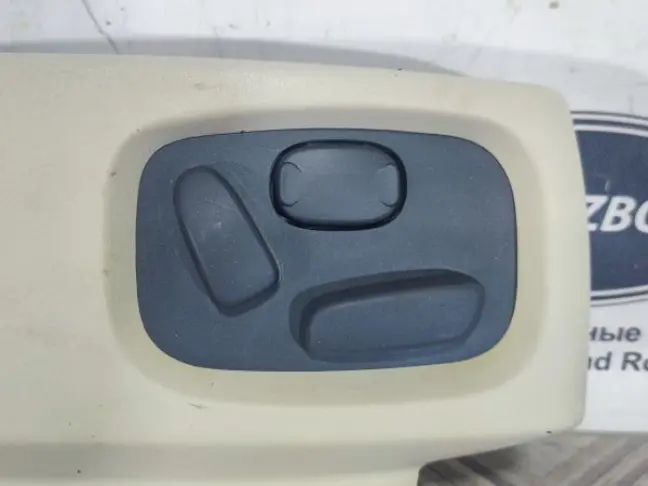 Накладка сидения правая Sport L320 09-13