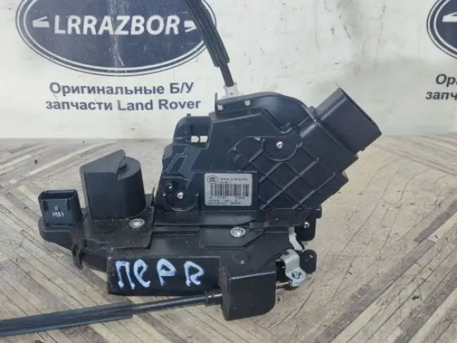 Замок двери передний правый Sport L320 09-12