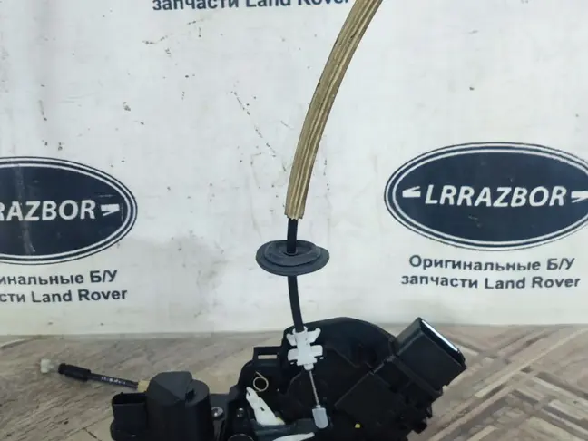 Замок двери задней левой Range Rover Sport L320