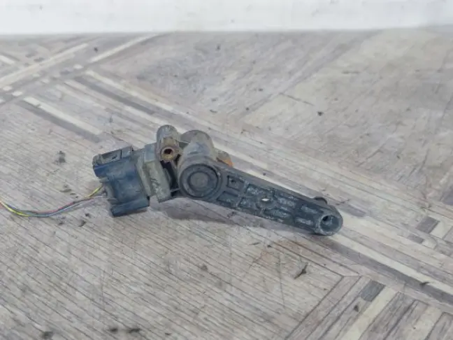 Датчик кузова передний DISCOVERY 4 L319 3.0