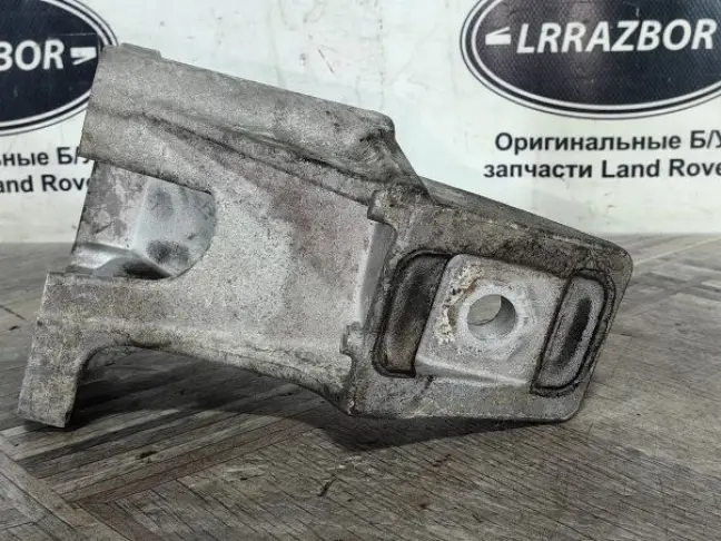 Опора двигателя Range Rover Sport L494  2.0 диз