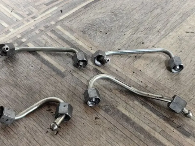 Трубка топливная Range Rover Sport L494  2.0 диз