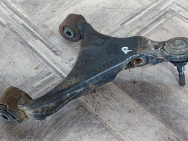 Рычаг передний верхн правый Land Rover Sport L320