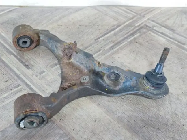 Рычаг передний верхн правый Land Rover Sport L320