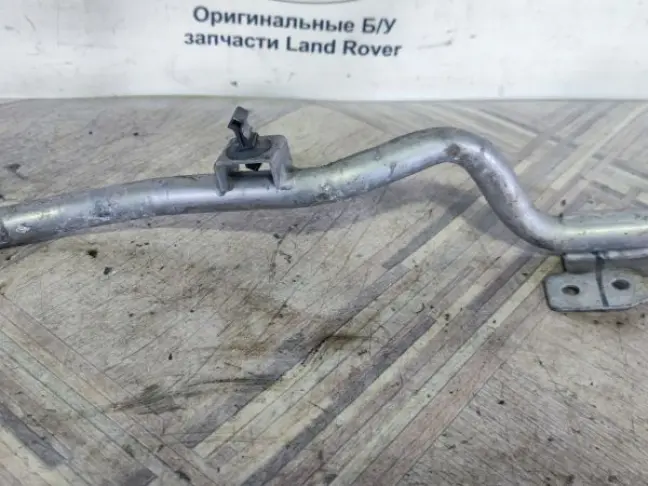 Патрубок между ЕГР DISCOVERY 3 L319 2.7