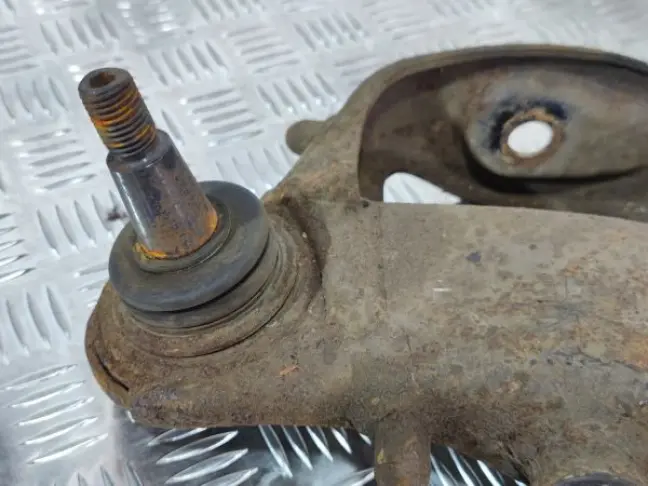 Рычаг передний нижний правый DISCOVERY 3/4 L319