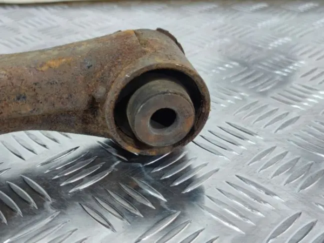 Рычаг передний нижний правый DISCOVERY 3/4 L319