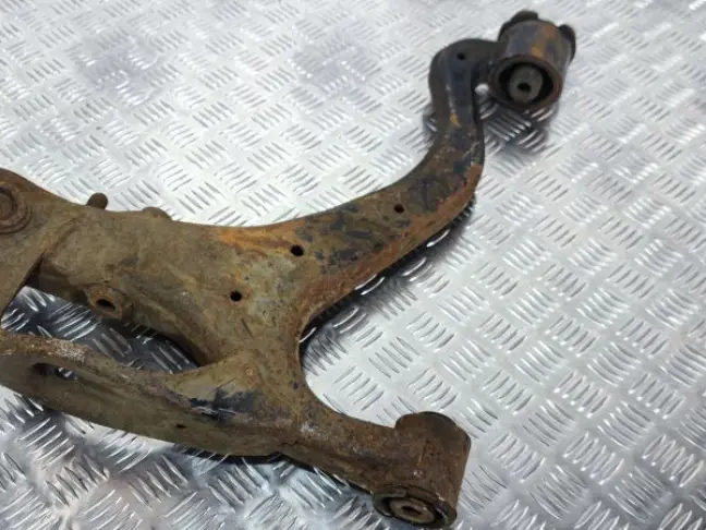 Рычаг передний нижний правый DISCOVERY 3/4 L319