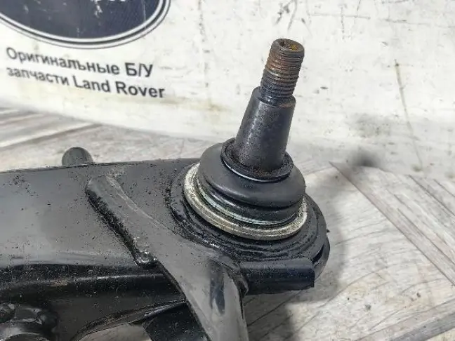 Рычаг передний нижний правый Land Rover Sport L320