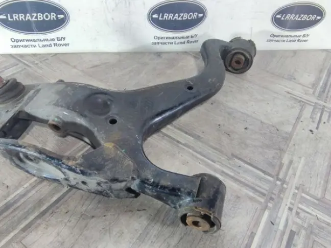 Рычаг передний нижний левый Range Rover Sport L320