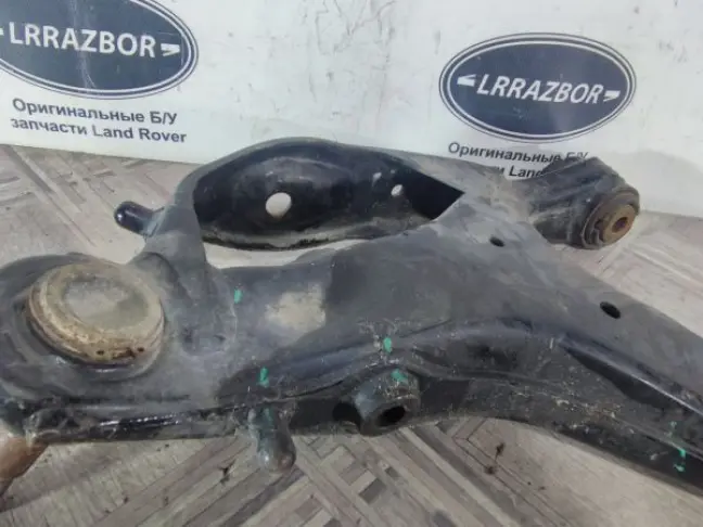 Рычаг передний нижний левый Range Rover Sport L320