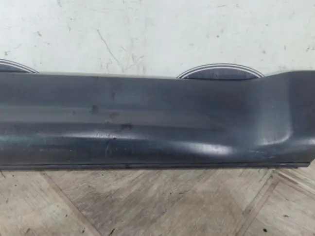 Молдинг двери задний левый  Range Rover Sport 320