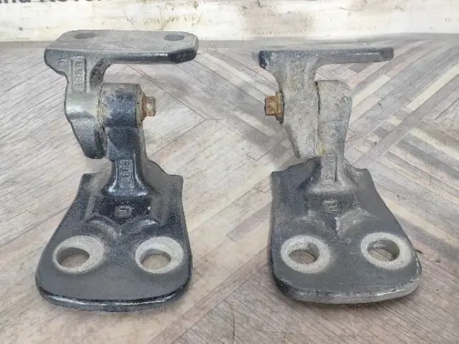 Петли двери комплект Range Rover Sport L320