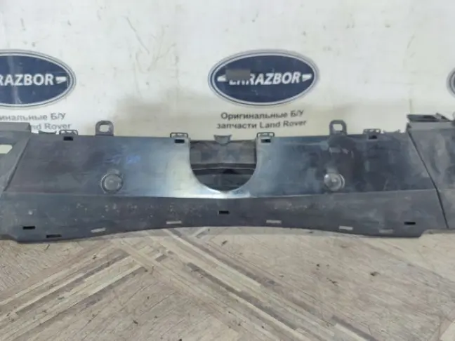 Кожух проводки под жабо Sport L320 2005-2009