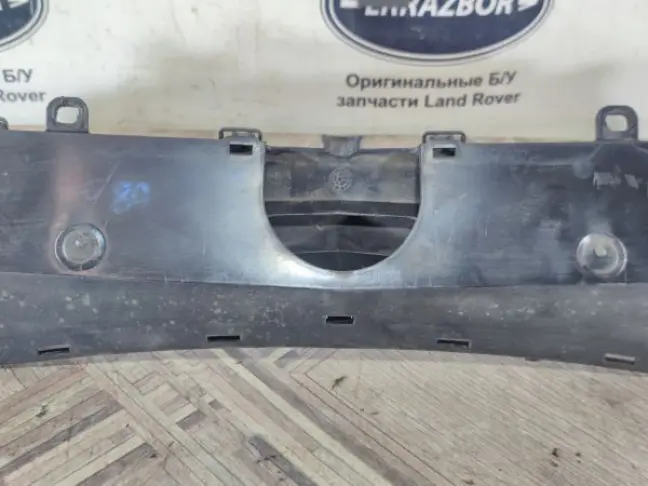 Кожух проводки под жабо Sport L320 2005-2009