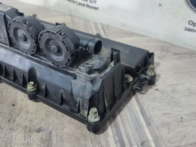 Крышка клапанная правая Range Rover 09-13 5.0