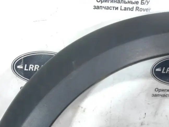 Молдинг переднего правого крыла DISCOVERY 3 L319