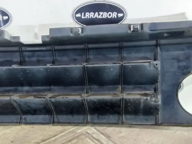 Решетка радиатора Land Rover DISCOVERY 3 L319