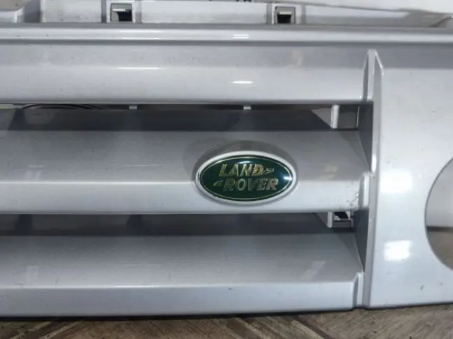 Решетка радиатора Land Rover DISCOVERY 3 L319
