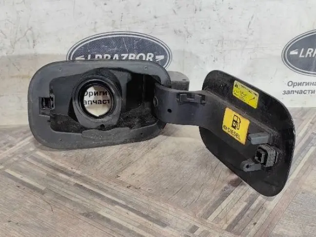 Лючок бензобака Land Rover DISCOVERY 3/4 L319