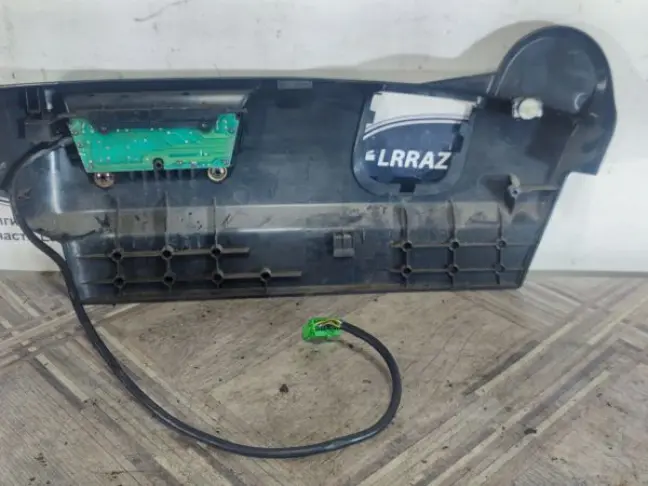 Накладка сидения правая Sport L320 05-09