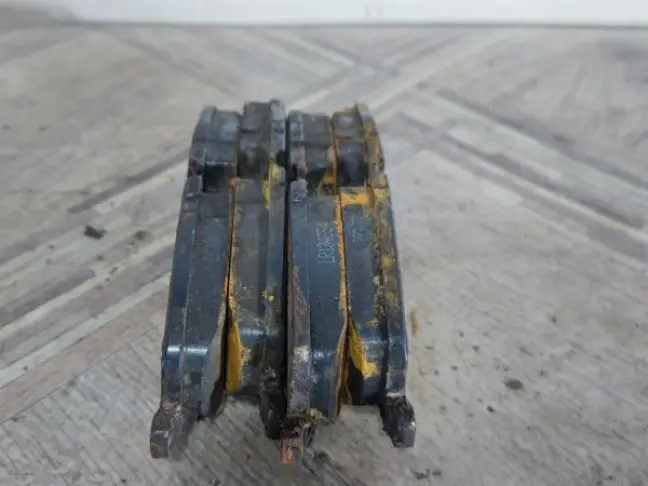 Колодки передние DISCOVERY 3 L319 2.7