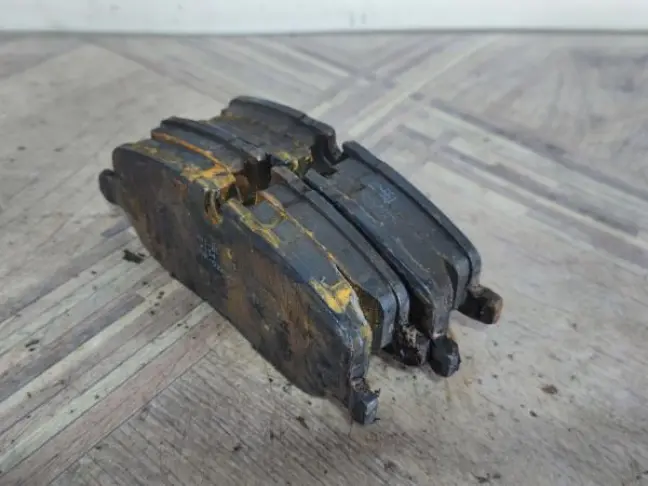 Колодки передние DISCOVERY 3 L319 2.7