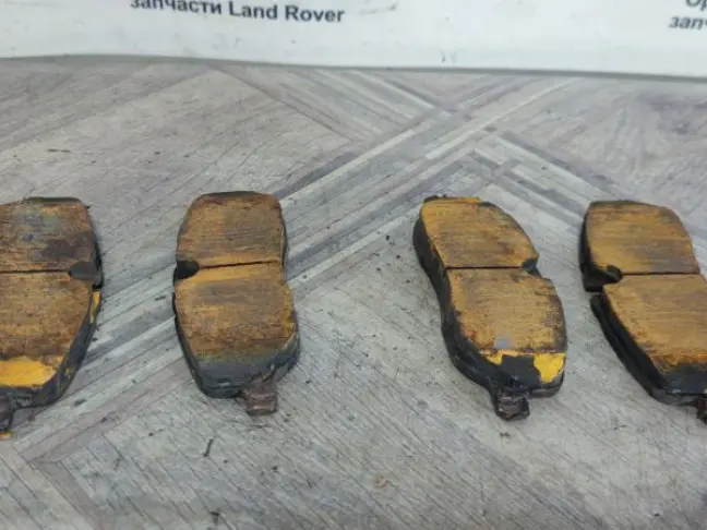 Колодки передние DISCOVERY 3 L319 2.7
