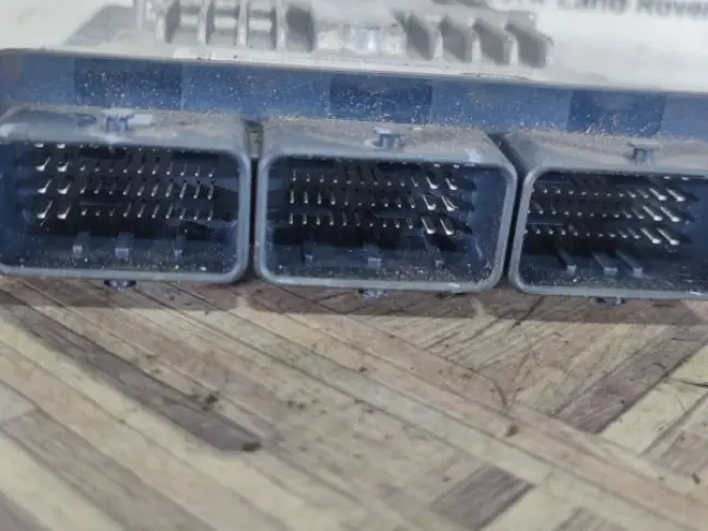 Блок управления двигателем Discovery 3 2.7