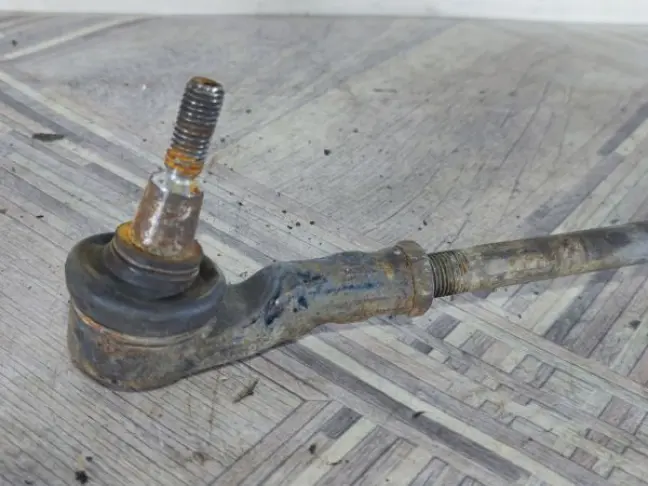 Тяга рулевая с наконечником DISCOVERY 3 L319 05-09