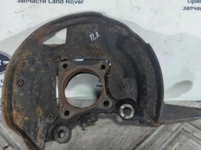 Кулак поворотный передний левый DISCOVERY 3 L319