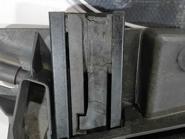 Люк в сборе электрический DISCOVERY 3/4 L319