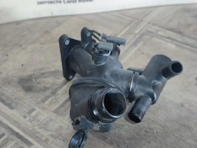 Термостат Range Rover Evoque L538 2.0
