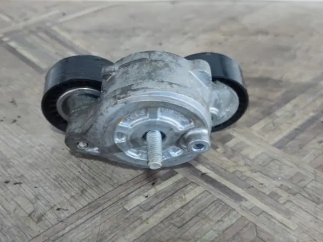 Натяжитель ремня Range Rover Evoque L538 2.0