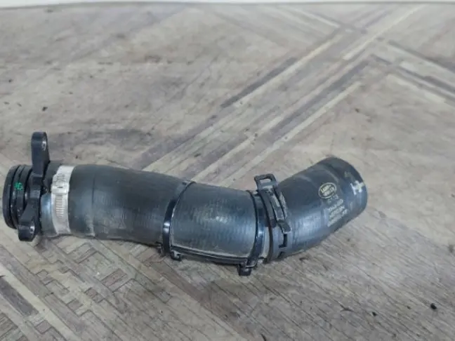 Патрубок охлаждения Range Rover Evoque L538 2.0