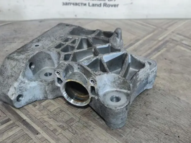 Соединитель охлаждения Range Rover Evoque L538 2.0