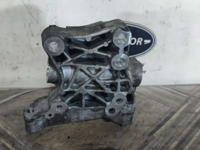 Соединитель охлаждения Range Rover Evoque L538 2.0