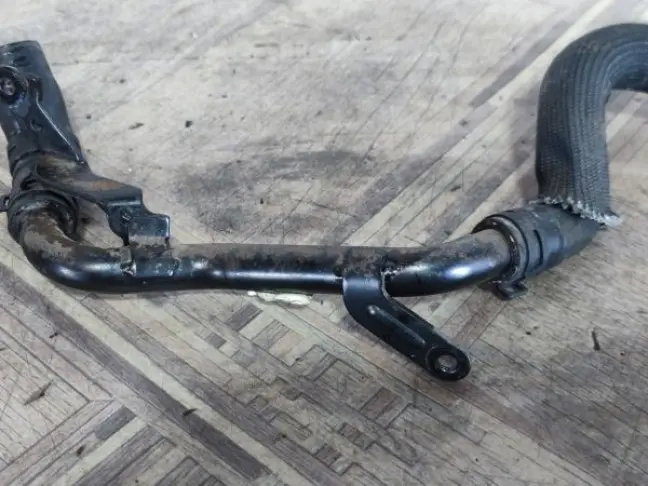 Патрубок охлаждения Range Rover Evoque L538 2.0