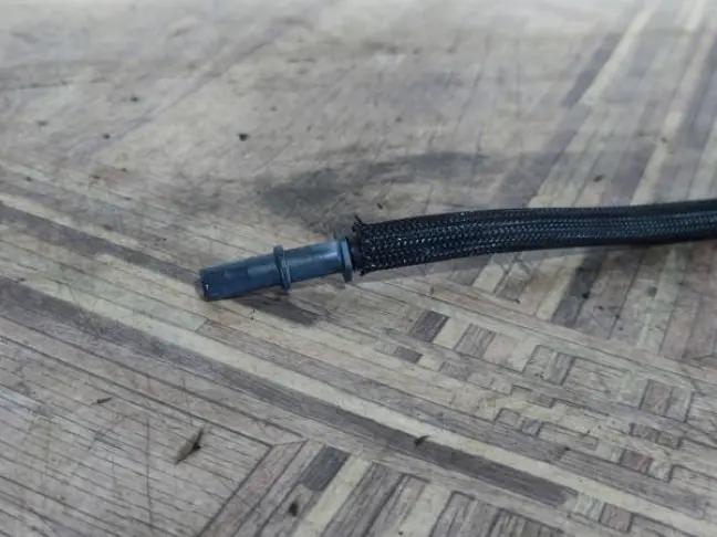 Шланг трубка топливная Range Rover Evoque L538 2.0