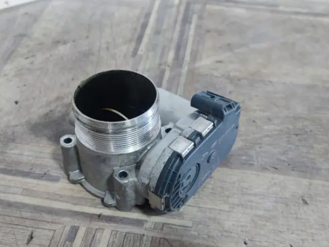 Дроссельная заслонка Range Rover Evoque L538 2.0