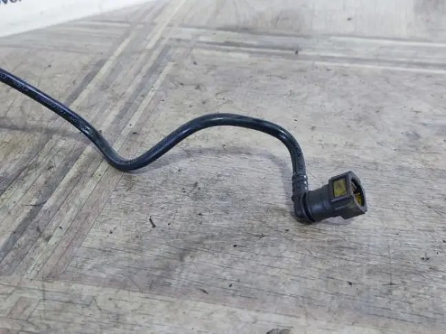 Топливная трубка  DISCOVERY 3 L319 2.7