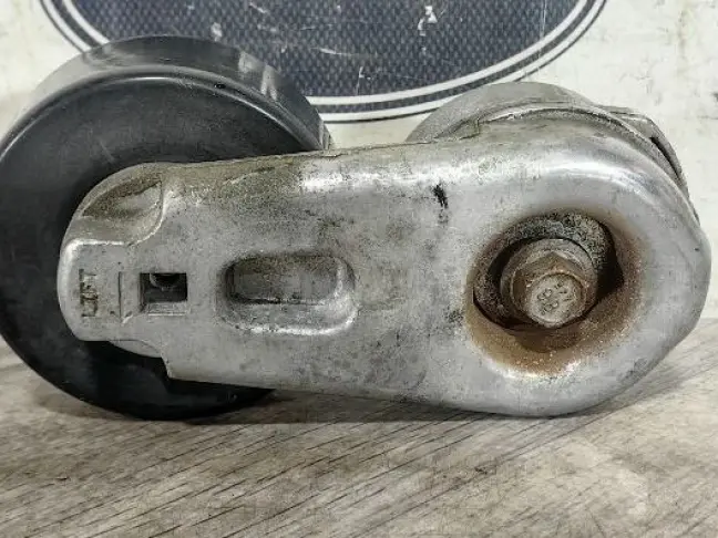 Натяжитель приводного ремня DISCOVERY 3 L319 2.7