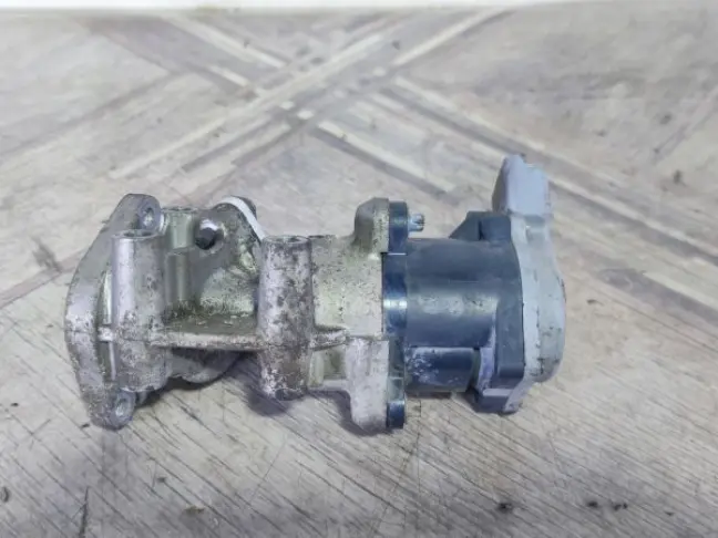 Клапан ЕГР левый Land Rover DISCOVERY 3 L319 2.7