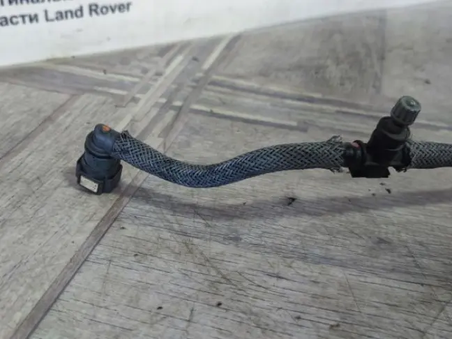 Трубка топливная Range Rover Sport L320 L322 3.6