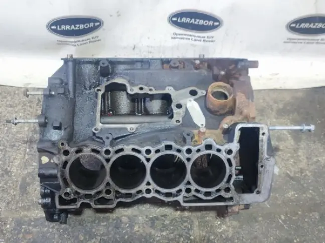 Блок цилиндров голый Range Rover L322 4.4 448DT