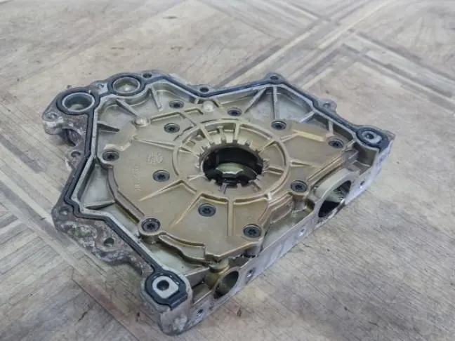 Насос масляный  Range Rover 3 L322 448DT