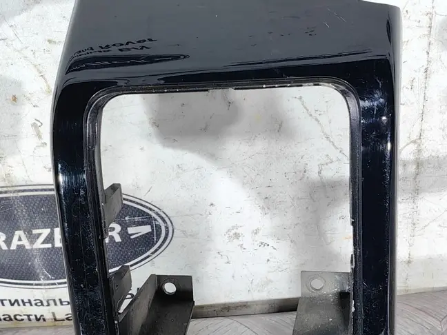 Вставка правая торпеды Land Rover Range Rover L322