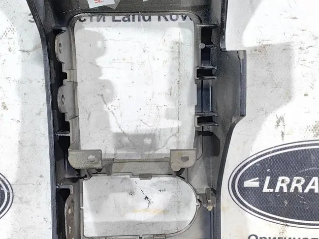 Вставка правая торпеды Land Rover Range Rover L322