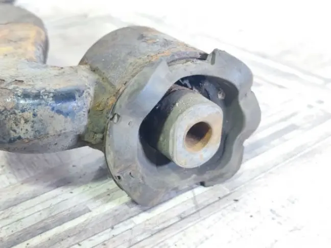 Рычаг передний нижний правый Land Rover Sport L320